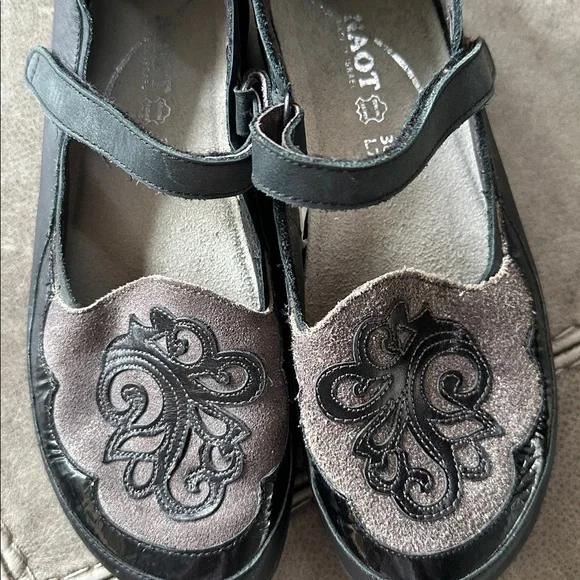 Naot Mary Jane’s size 38/7 - Picture 3 of 5